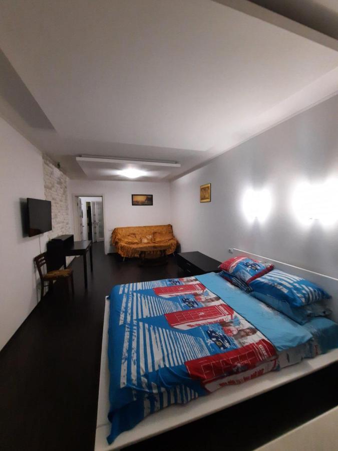 Шикарная 2К Квартира Центральный Парк Университет 70М Irpin Luaran gambar